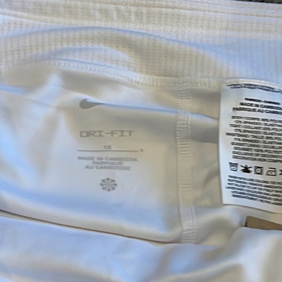 Nike Women’s NikeCourt Dri-FIT Victory
Flouncy Skirt NWT - Picture 3 of 12